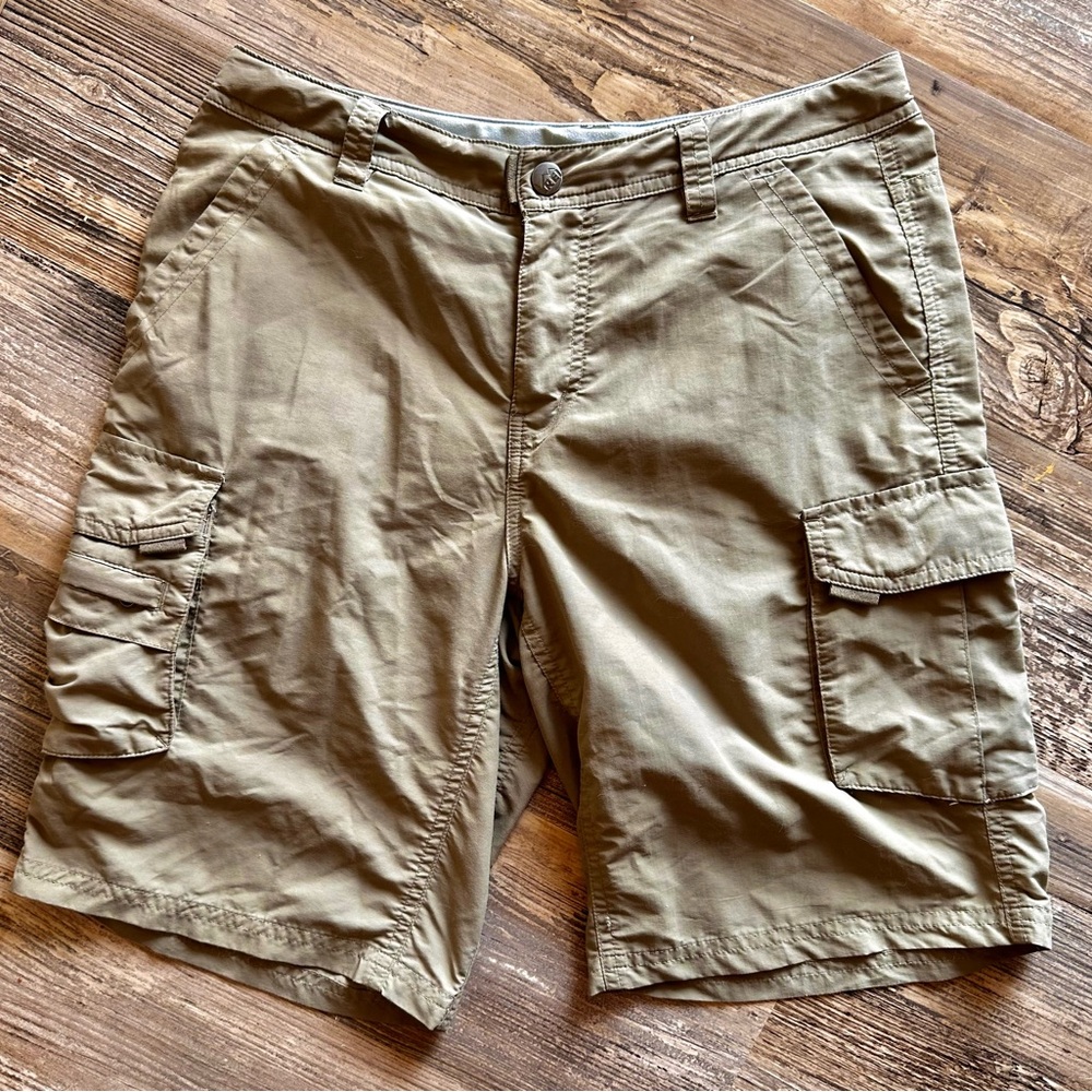 Women’s REI Sahara Shorts size 4 beige